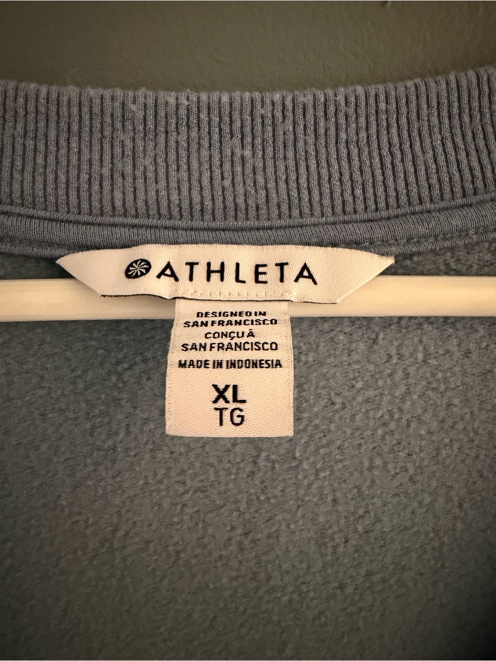 𝅺Athleta Purana Wrap Sweatshirt - Picture 2 of 9